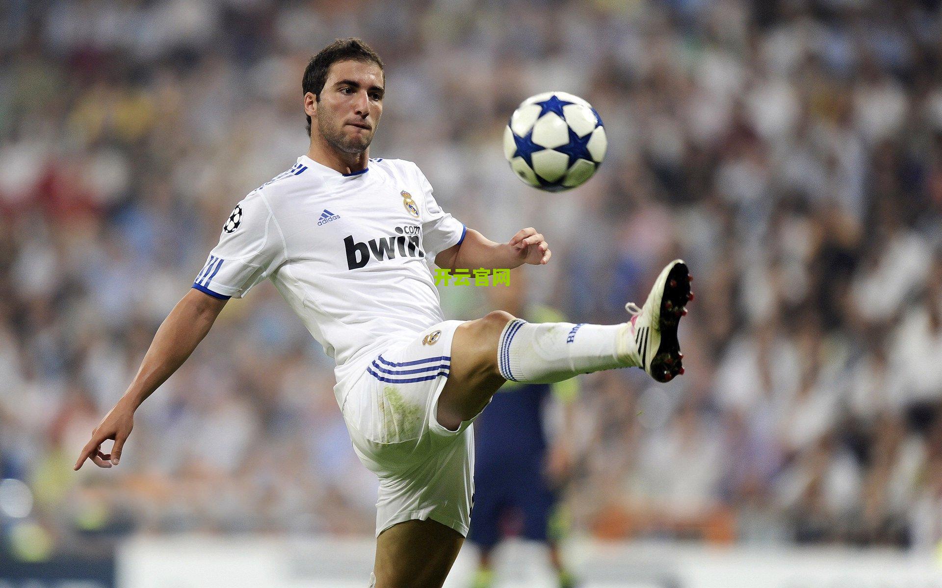 恢复进程未达预期,卡马文加周末复出计划搁浅,皇马中场轮换面临新考验