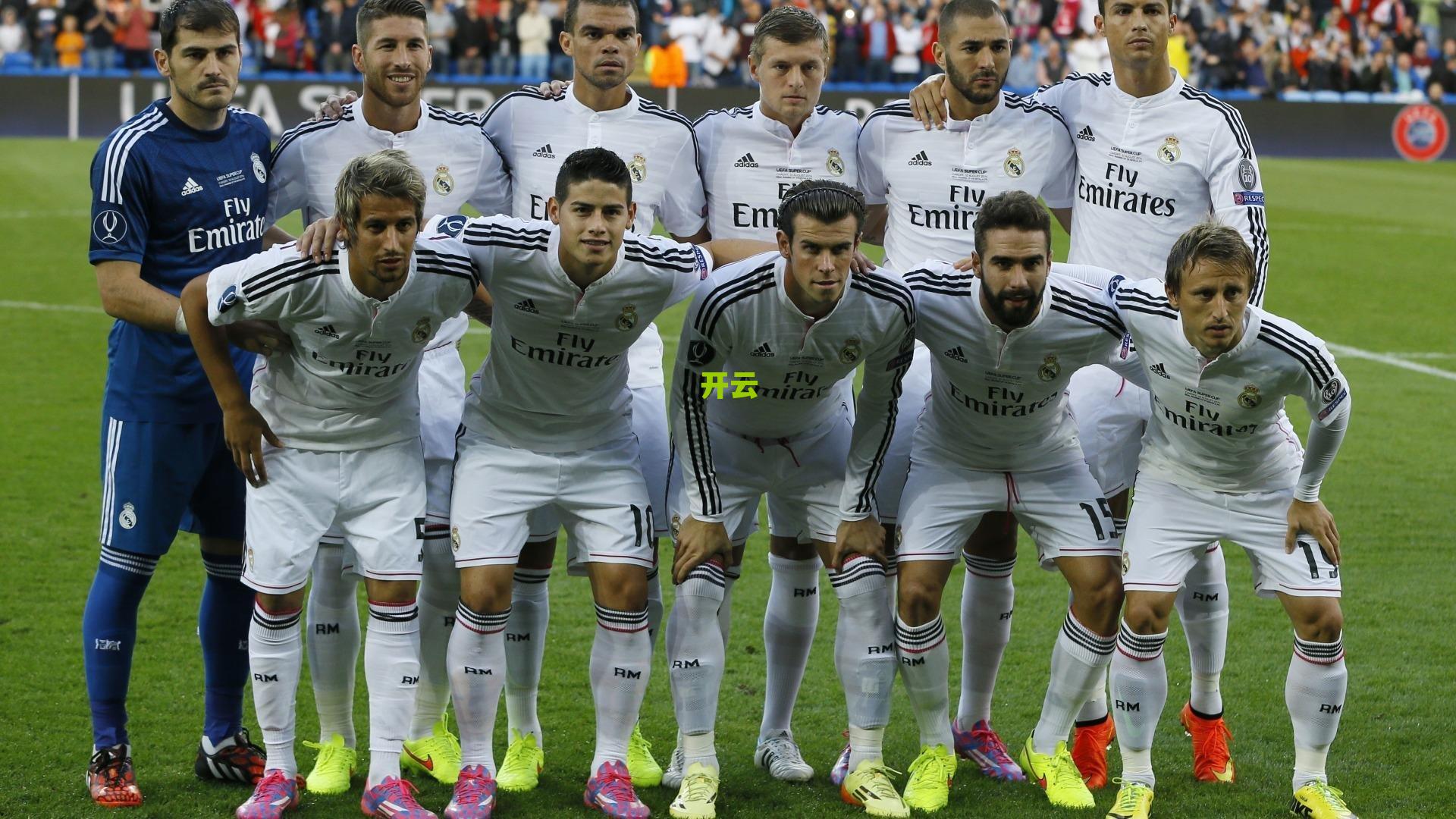 队报解析法国队阵容新动向，中场人才饱和，卡马文加或迎左后卫转型挑战